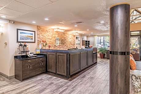 Lake Norman Inn and Suites