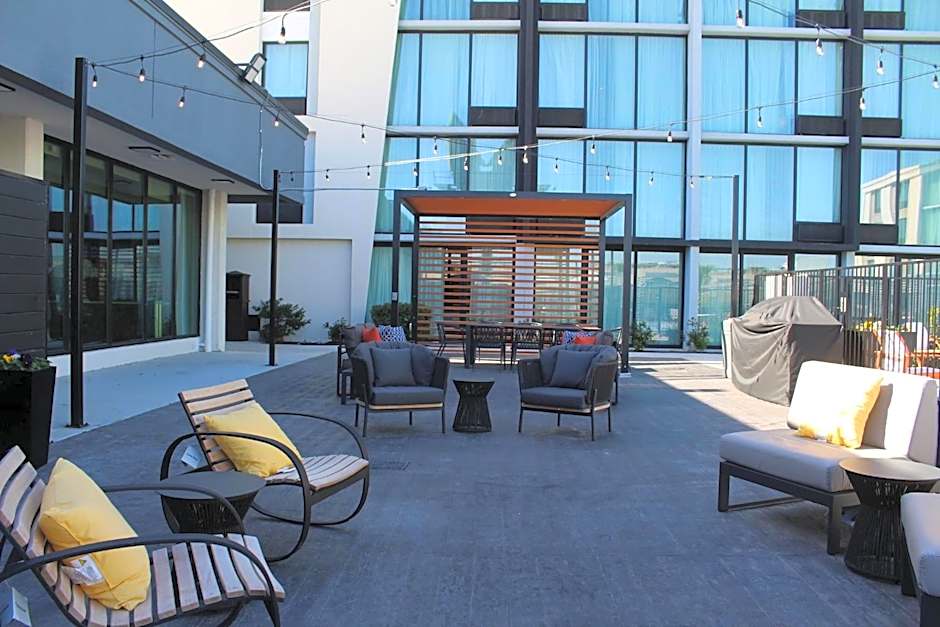 Holiday Inn Dallas Market Ctr Love Field By IHG