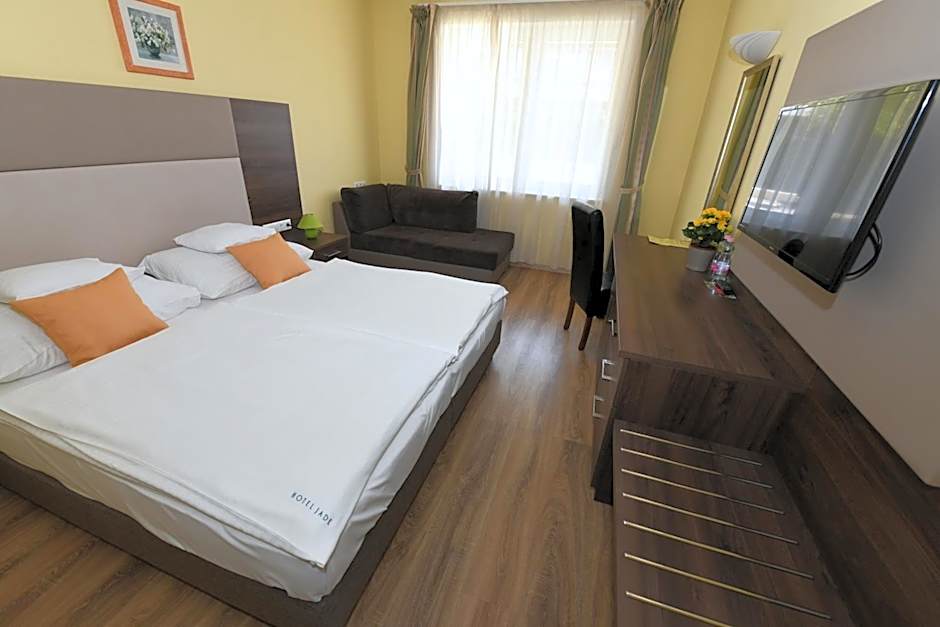 Jade Hotel-Ezüsthíd Hotel