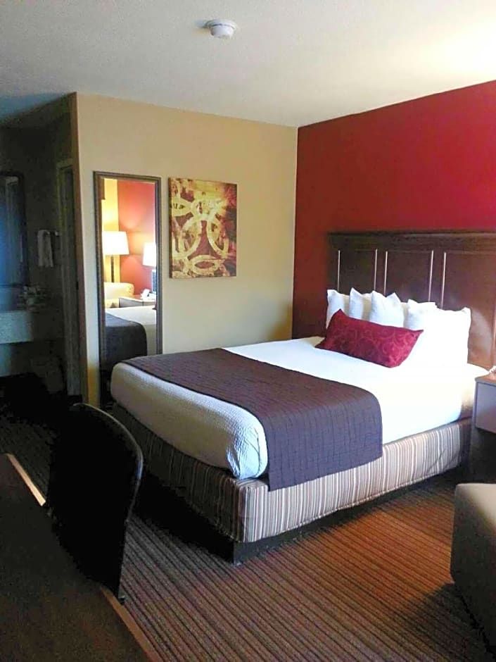 Quality Inn & Suites West Helena