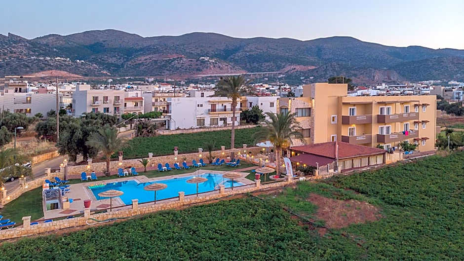 Danelis Studios & Apartments