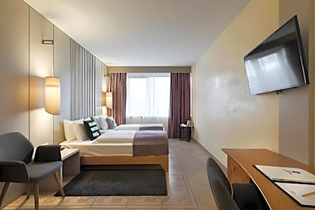 Deluxe Double or Twin