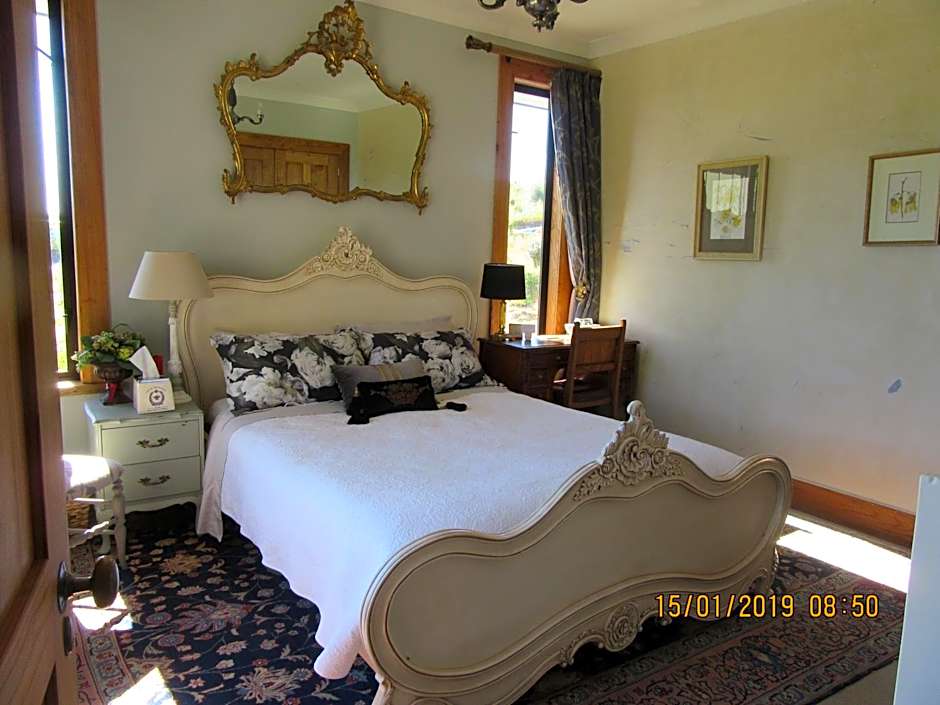 Redwood Valley B & B