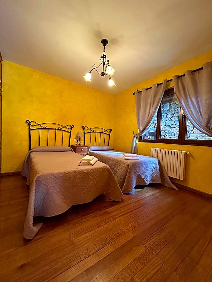 Apartamentos La Montaña