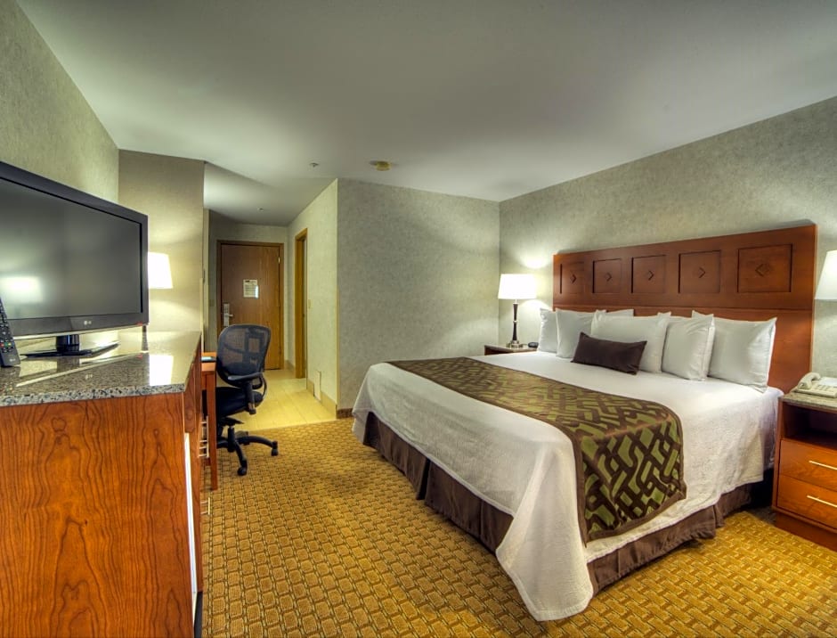 Photo 1 of 5 of 1 King Bed Suite