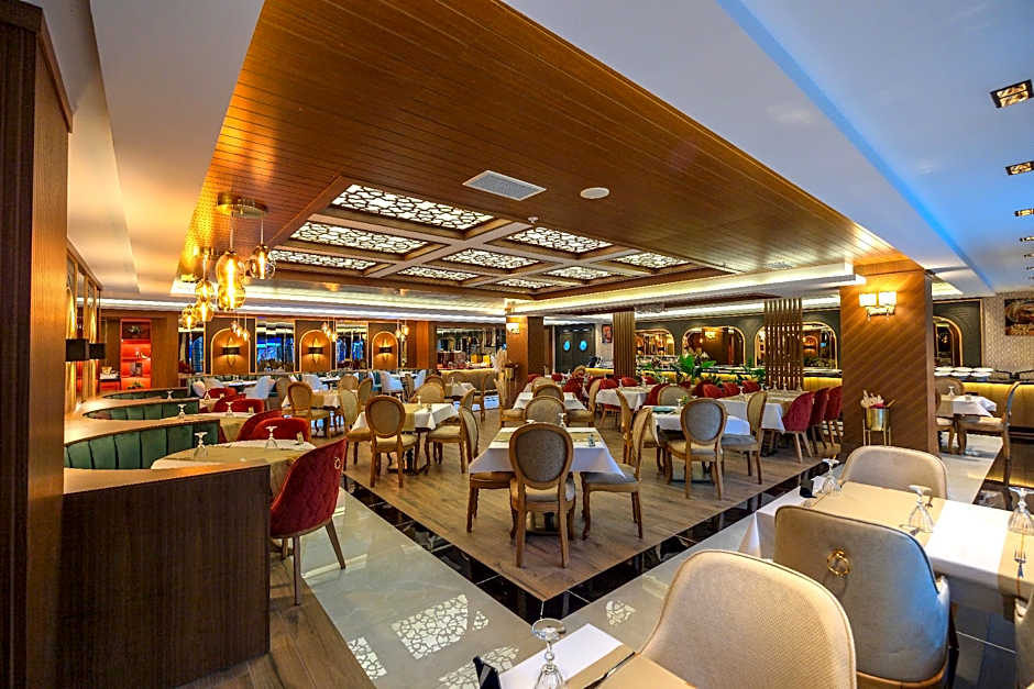 Elysium Deluxe Suites 