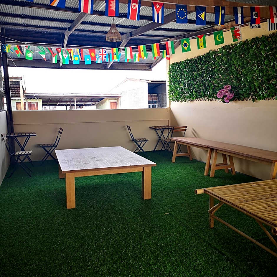 D​ Luck​ Hostel