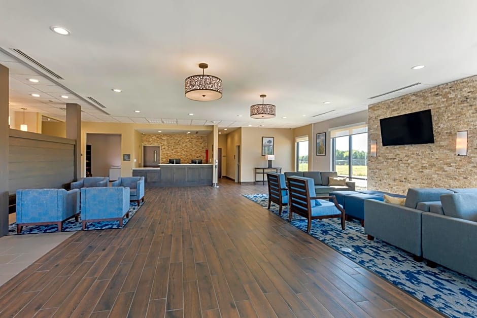 Comfort Inn & Suites Balch Springs - SE Dallas