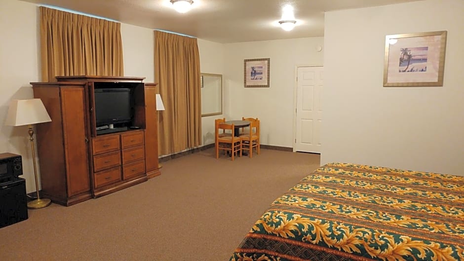 Country Regency Inn & Suites