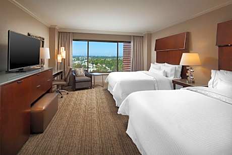 Guest room, 2 Queen, Park view