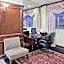 La Quinta Inn & Suites by Wyndham Downtown Conference Center