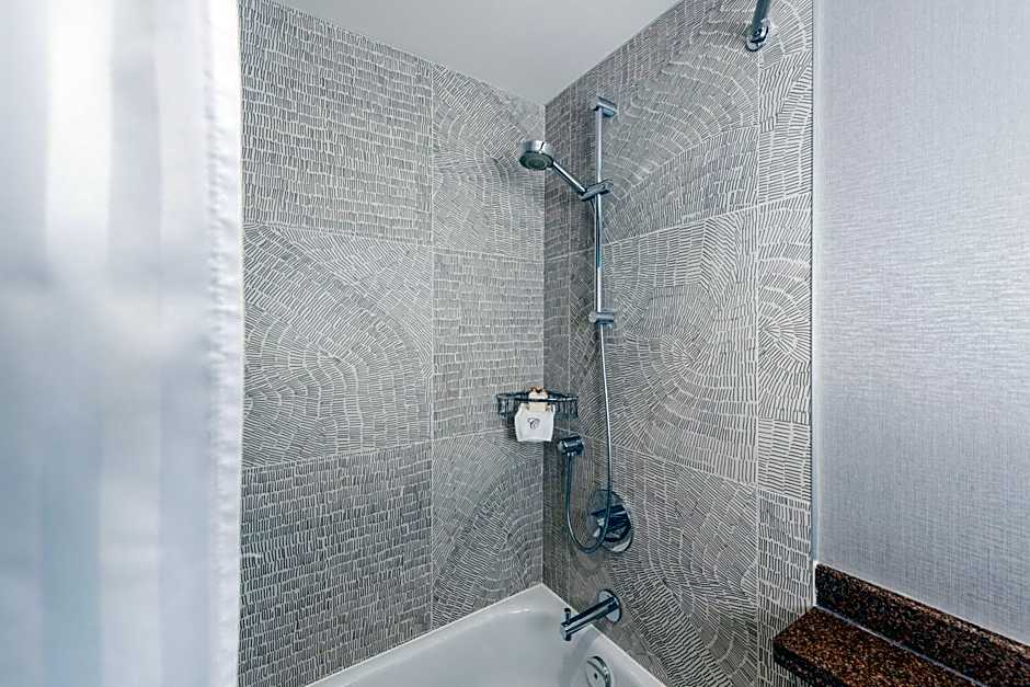 Carmana Hotel & Suites