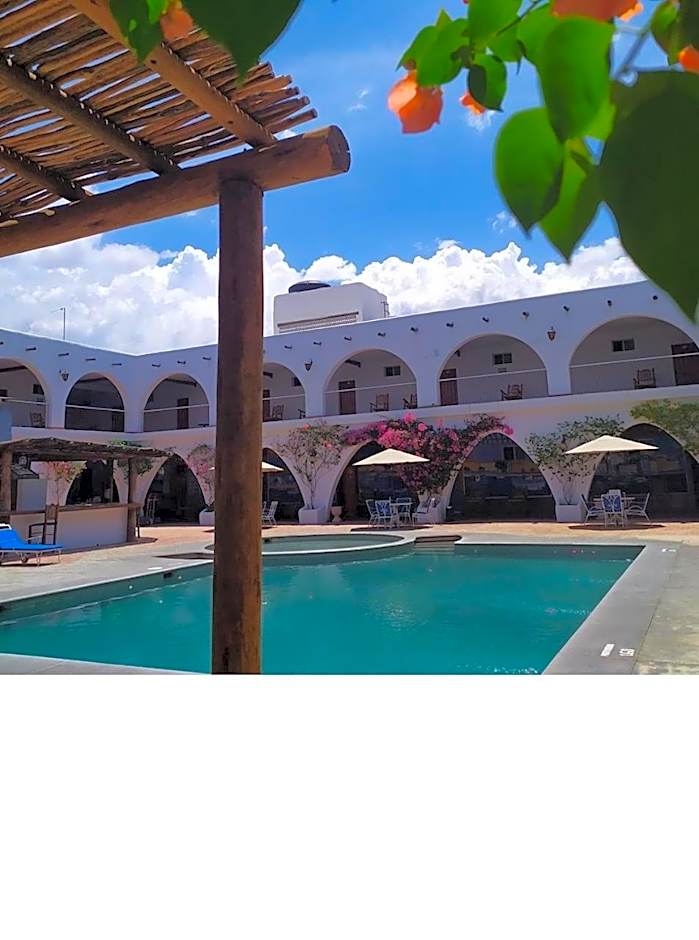 Hotel Hacienda Bugambilias