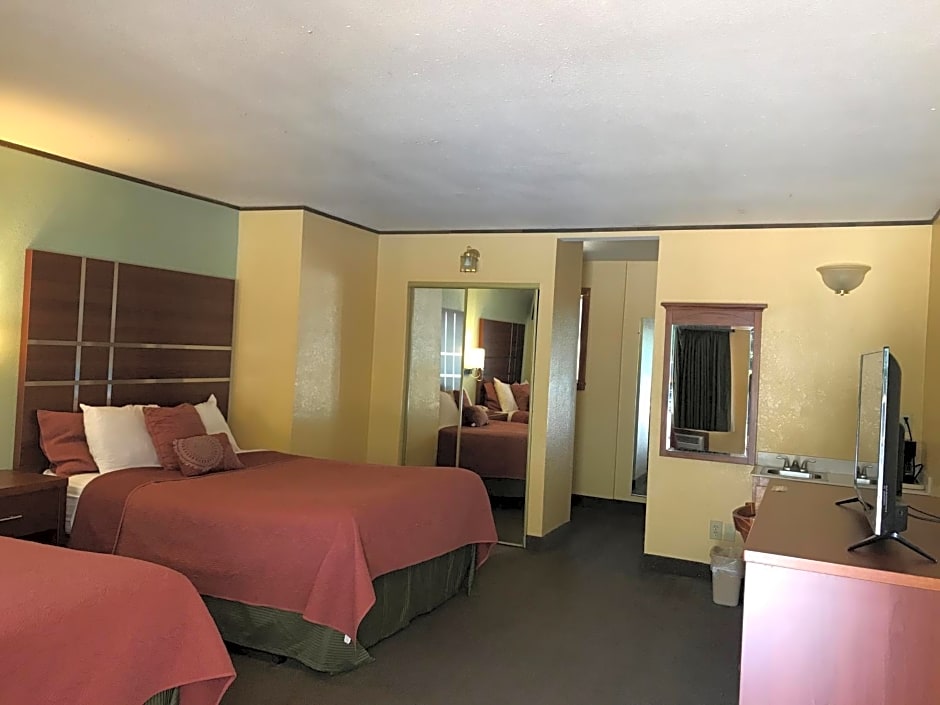 Western Holiday Lodge