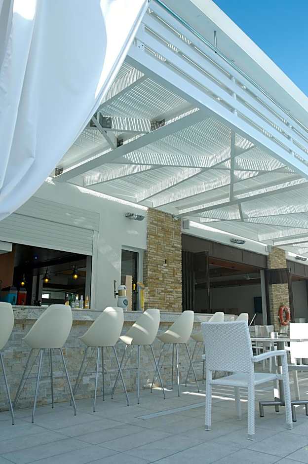 Senator Hotel Apartments