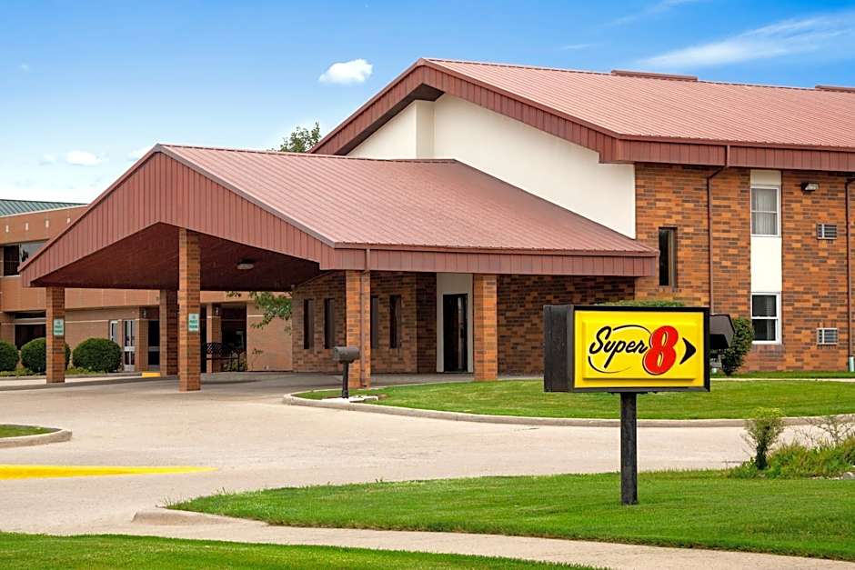 Super 8 by Wyndham Tuscola