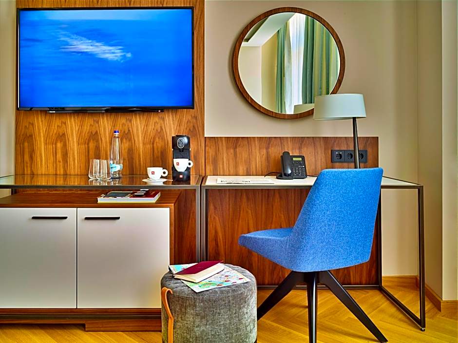 EST Grand Hotel Savoy