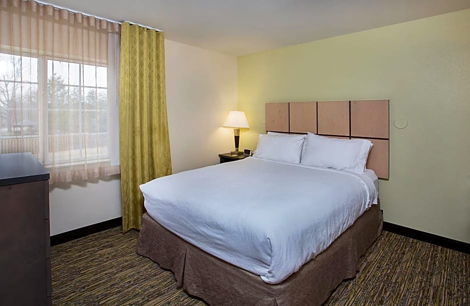 Candlewood Suites Bowling Green by IHG