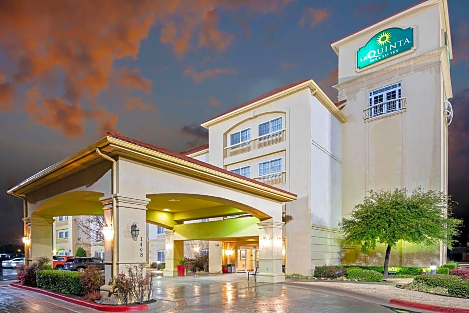 La Quinta Inn & Suites by Wyndham Lawton / Fort Sill