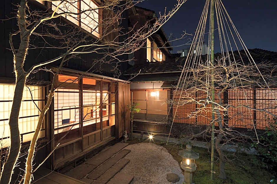 Hikoso-machi Kin no Ma