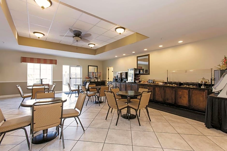 La Quinta Inn & Suites by Wyndham Panama City Beach