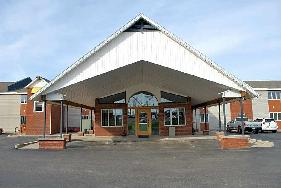 Fleetwood Inn & Suites