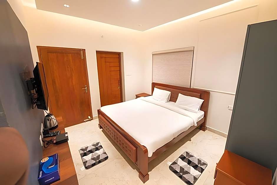 Queen's Hotel Mount garden Kodaikanal