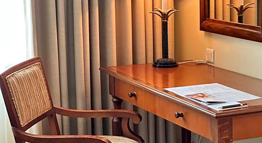 Hai Phong Harbour View Hotel