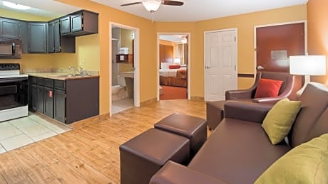 One-Bedroom King Suite with Sofa Bed and Kitchenette
