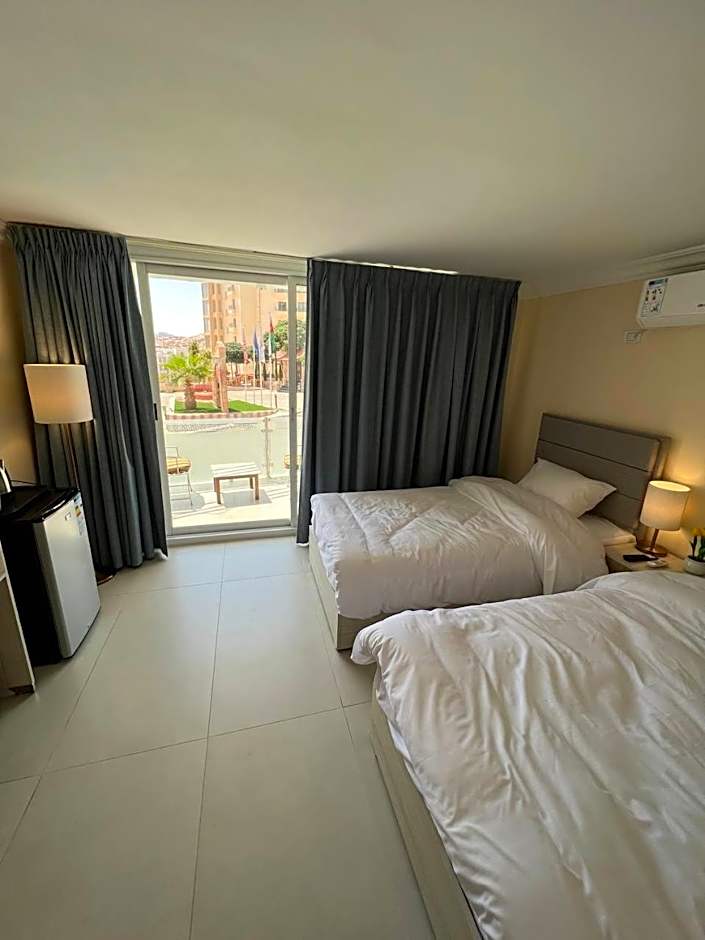 Silk Road Hotel