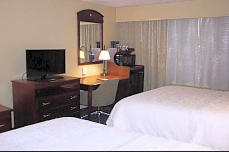 2 Queen Beds Nonsmoking