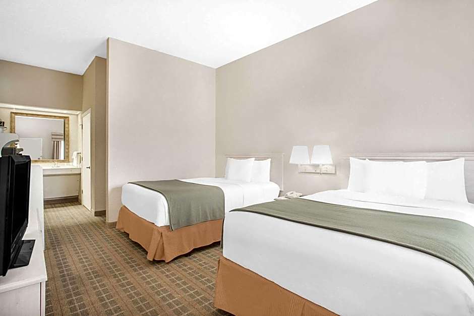 Baymont by Wyndham Crestview