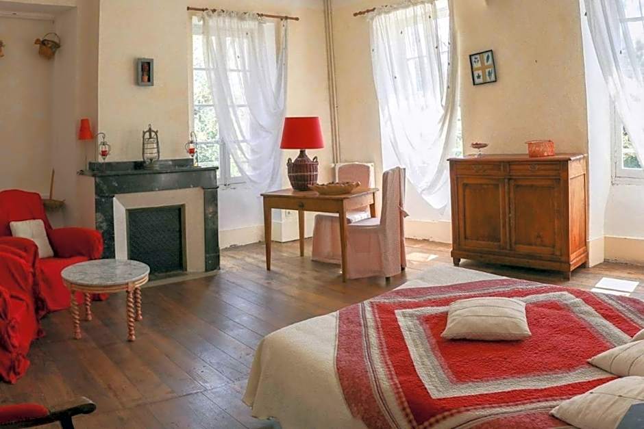 DOMAINE DE MARLAS - CHAMBRES D'HÔTES