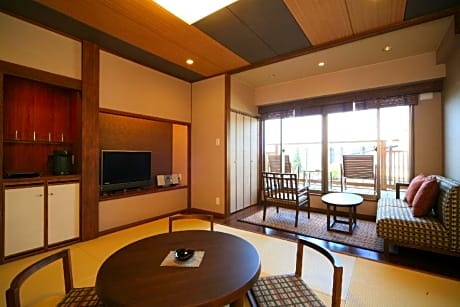 Japanese-Style Quadruple Room with River View - Non-Smoking