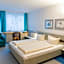 Avenue Hotel