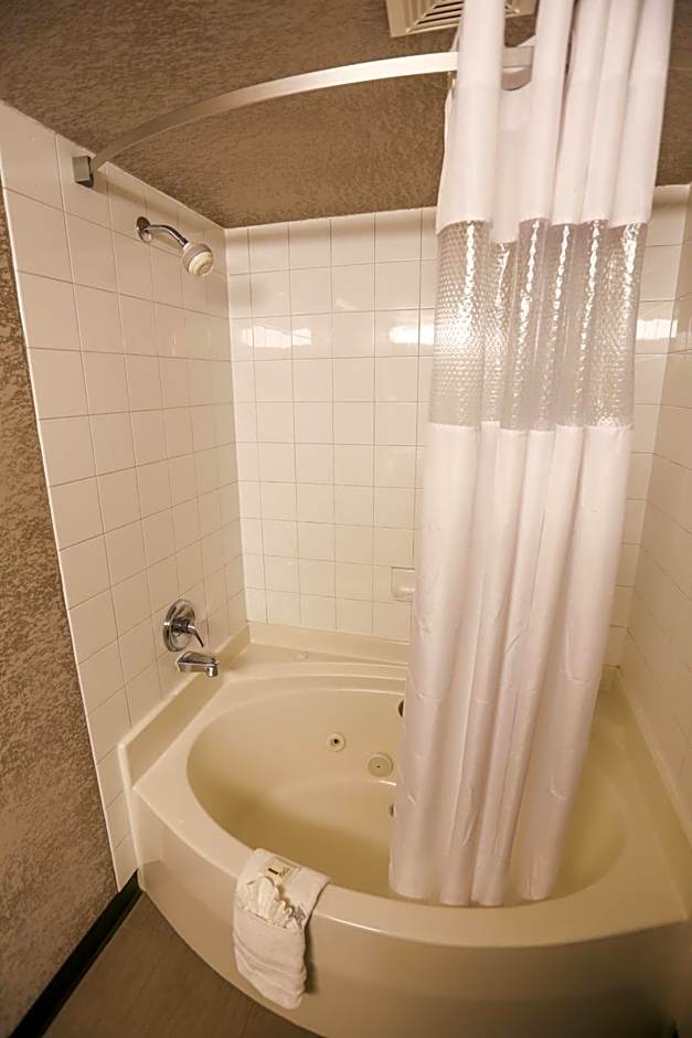 Days Inn by Wyndham Calgary Airport