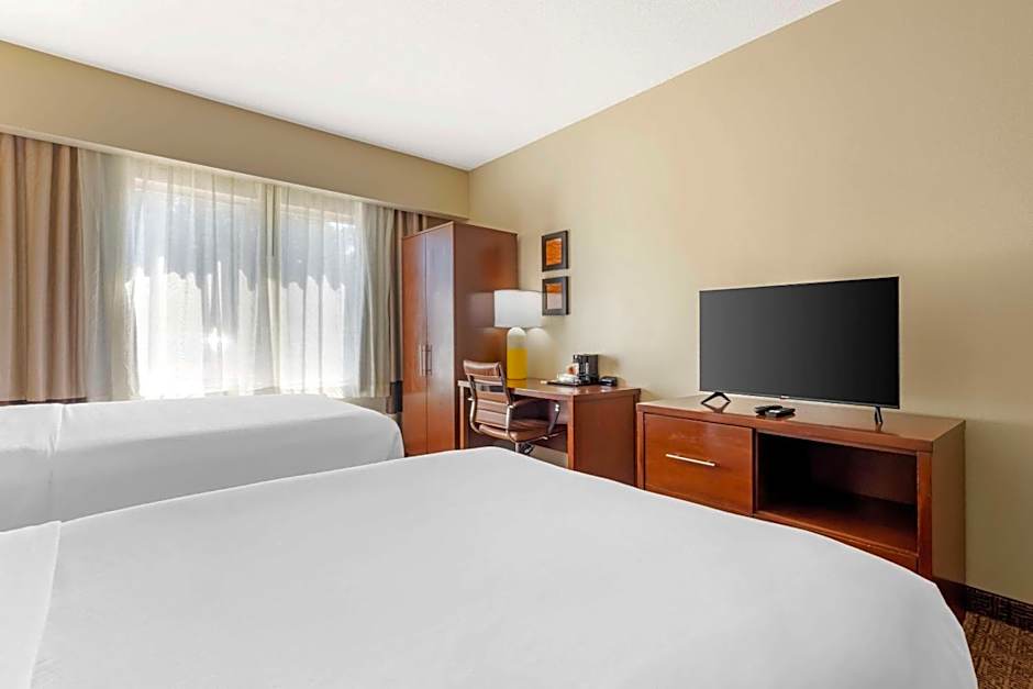 Comfort Suites Near Vancouver Mall