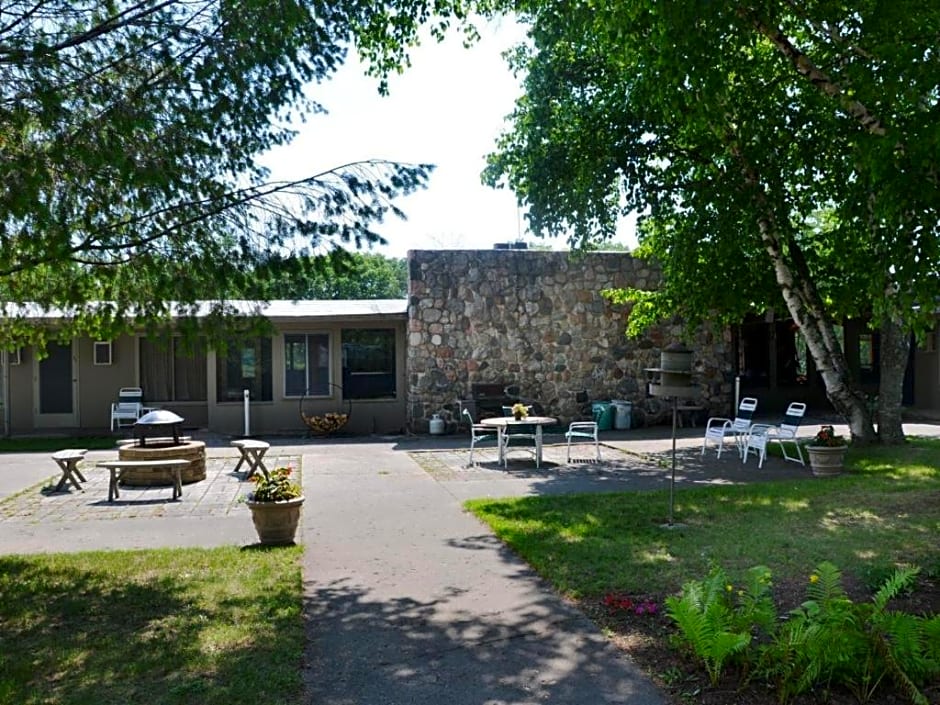 Birchwood Inn