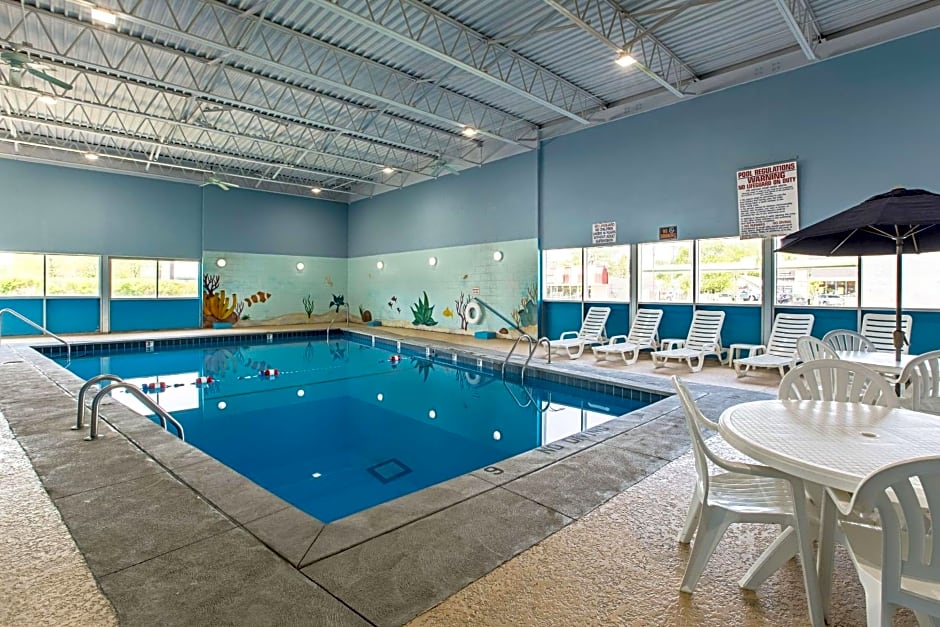 Quality Inn & Suites near I-480 and I-29