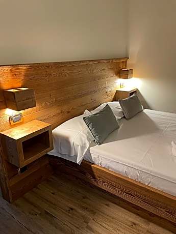 Double Room with Mountain View
