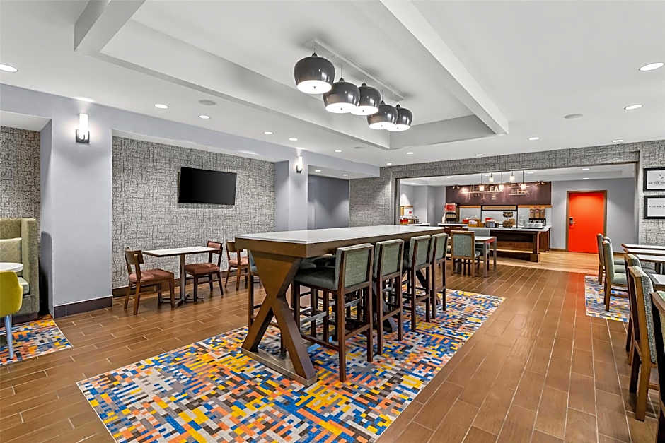 Hampton Inn By Hilton Omaha/West Dodge Road, Old Mill