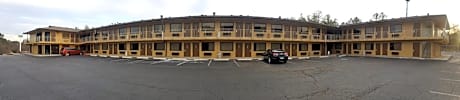 America's Best Inn - Macon