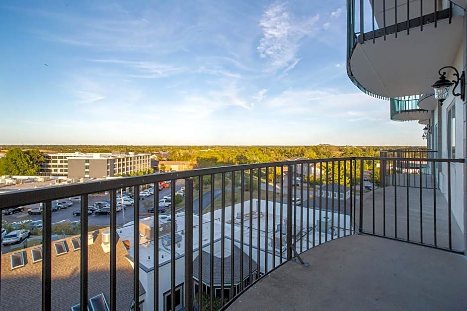 Orangewood Inn & Suites Kansas City Airport
