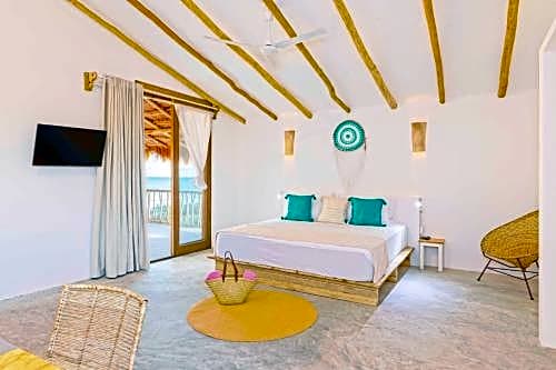 Punta Blanca Beachfront Suites