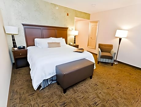 1 King Bed