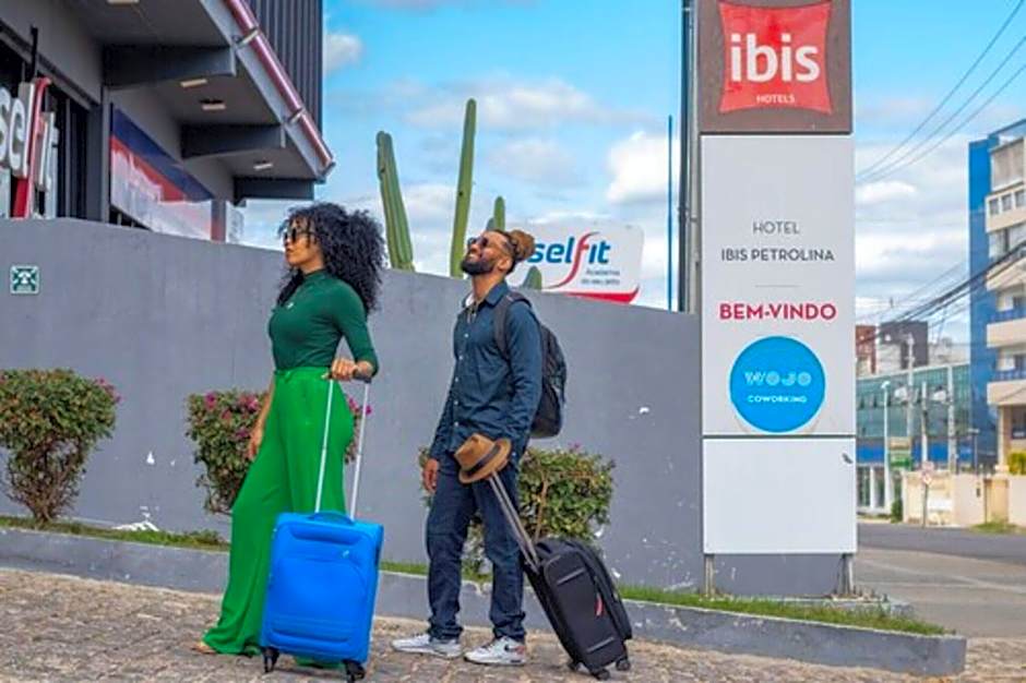 Ibis Petrolina