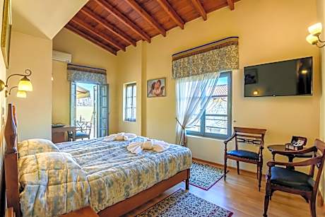 Classic Room with Balcony Old Town View