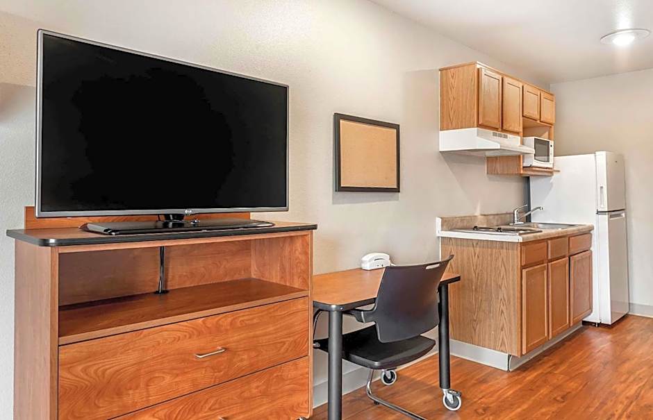 Extended Stay America Select Suites - Wichita - North