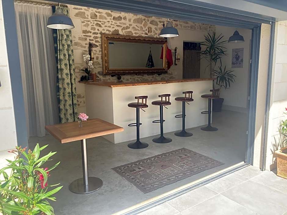 La Maison du Parc B & B Oct to June Entire house 3 bedrooms sleeps 6 July to Sept