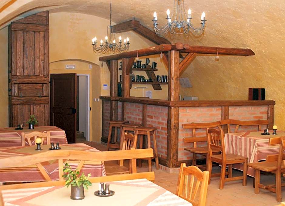 Zamek Cerveny Hradek